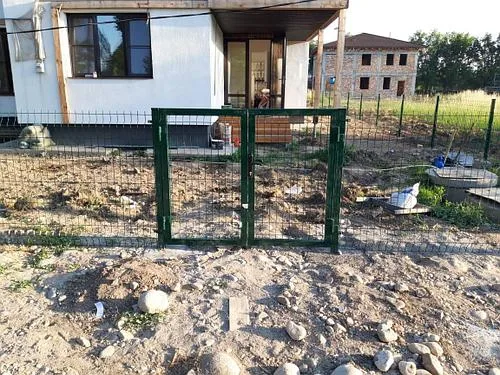 Ворота распашные с 3D забора