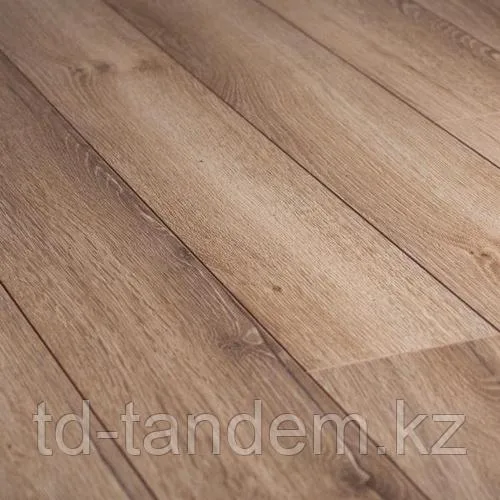 Ламинат Kronopol Flooring LINEA Plus 3501  32класс/10мм фаска (узкая доска)