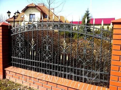 Кованые металлические заборы