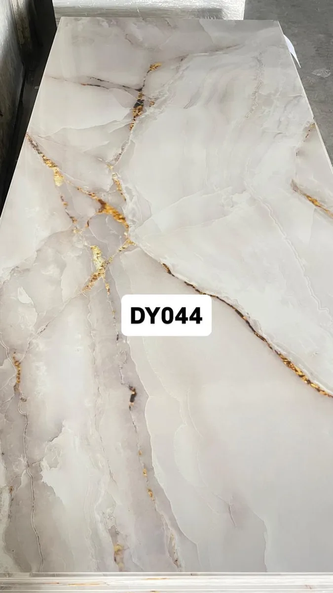 Гибкий мрамор глянцевый DY044