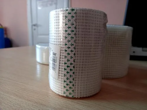 Серпянка самоклеющаяся 100мм х 10 м/ MATRIX