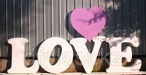 LOVE из пенопласта и пвх