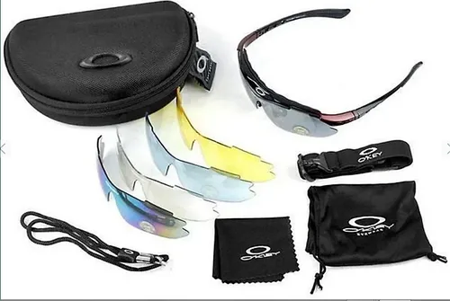 Очки спортивные «Oakley» в футляре