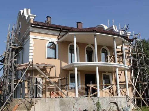 Карнизы, фасадный декор из пенопласта от 3500